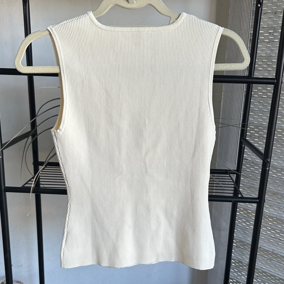 Commense Cream Ribbed Asymmetric Button Tank with Gold Accents NWOT - Picture 5 of 6